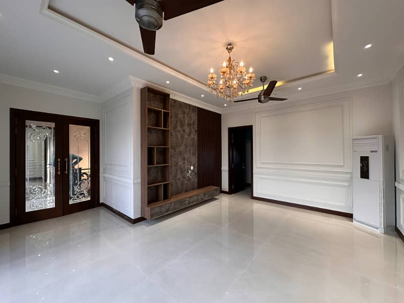 1 Kanal Classical Design House With Full Basement Available For Sale in DHA Phase 7 23