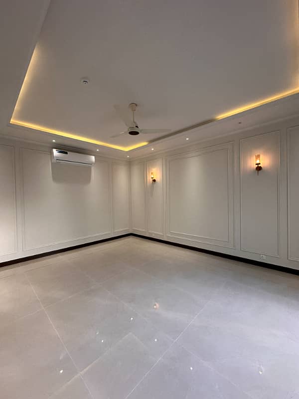 1 Kanal Classical Design House With Full Basement Available For Sale in DHA Phase 7 26