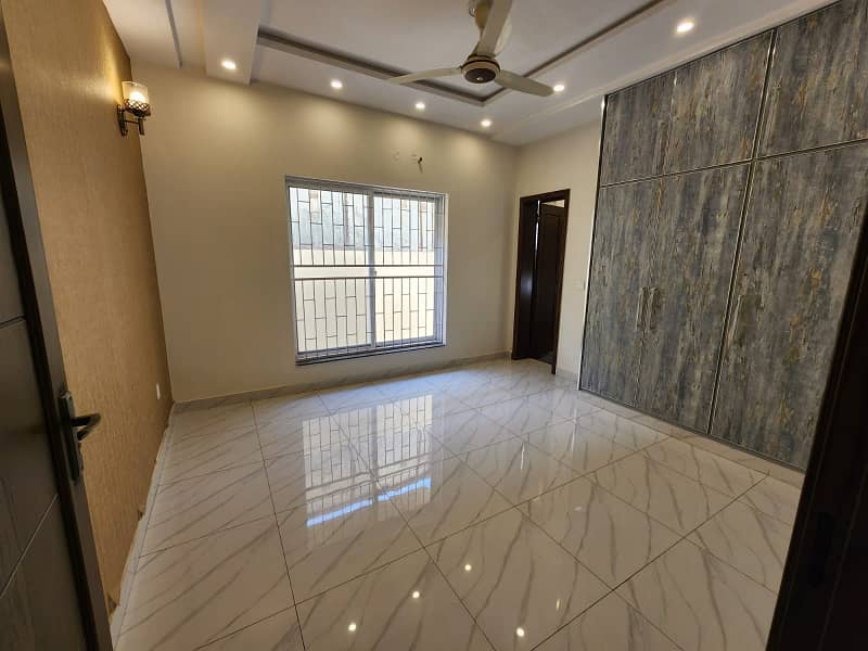 10 Marla Duplex Houses Available For Sale Near Emporium Mall In Johar Town 11