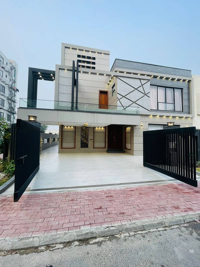 14 Marla Modern House For Sale 16