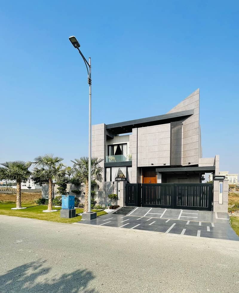 One Kanal Modern House For Sale 22