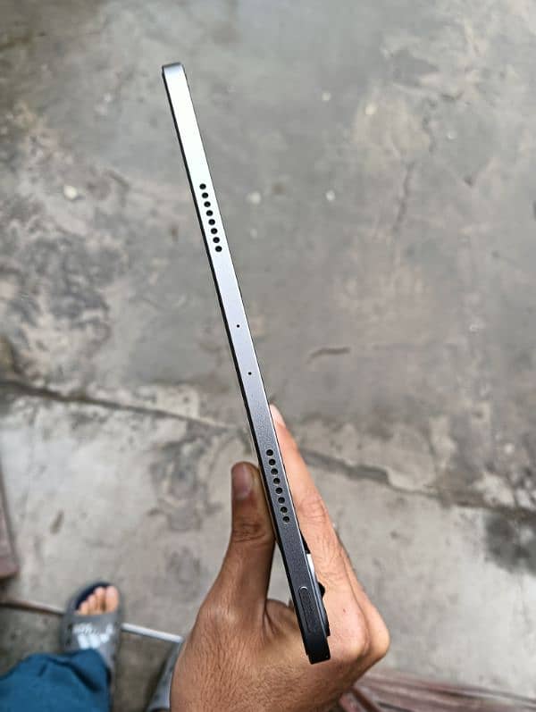 iPad Pro M2 11 inches 128GB in Warranty 13