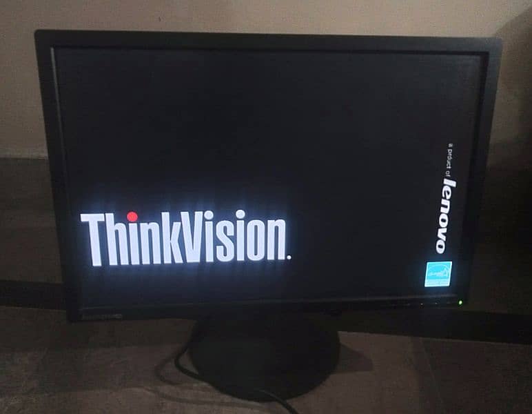 Lenovo ThinkVision 22" Black LCD Monitor 2