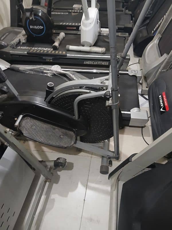 treadmils. (0309 5885468). ellapticals. gym cycles. home gym. dumbles 6