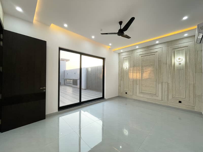 5 MARLA BRAND NEW LAVISH BUNGALOW FOR SALE IN DHA PHASE 9 13