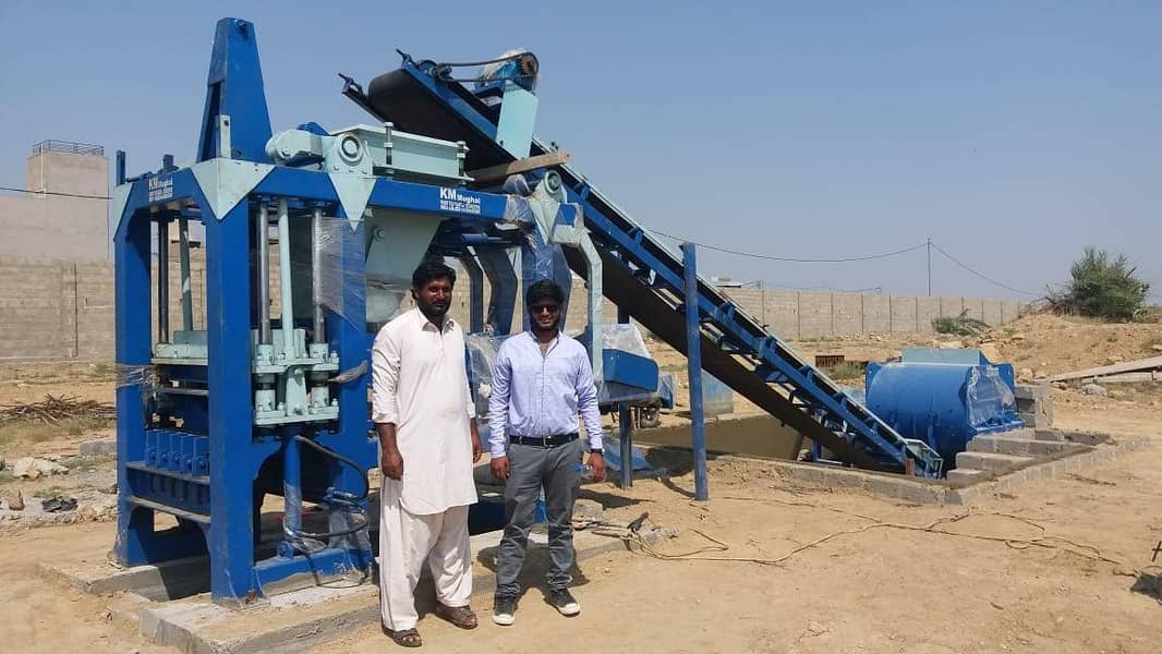 Pavers/Concrete Block/Tuff Tile/ Making Machine for Sale in Pakistan 5