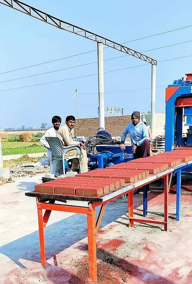 Pavers/Concrete Block/Tuff Tile/ Making Machine for Sale in Pakistan 15