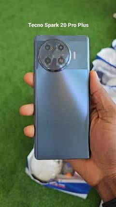 Spark 20 pro plus 8+8 256 gb 10 month warranty available