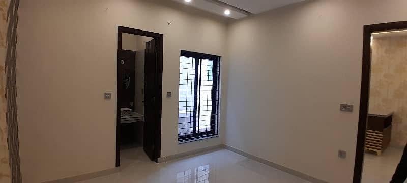 Prime Location Upper Portion Of 5 Marla For rent In Park View City - Topaz Block 2