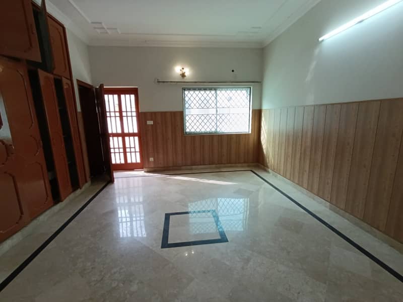 4 BEDROOMS UPPER PORTION IS AVAILABLE FOR RENT IN I-8 ISLAMABAD. 10