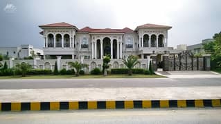 2 KANAL ORIGINAL FAISAL RASOOL SPANISH DESIGN BUNGALOW WITH BEAUTIFUL LAWN FOR SALE NEAR TO PARK.