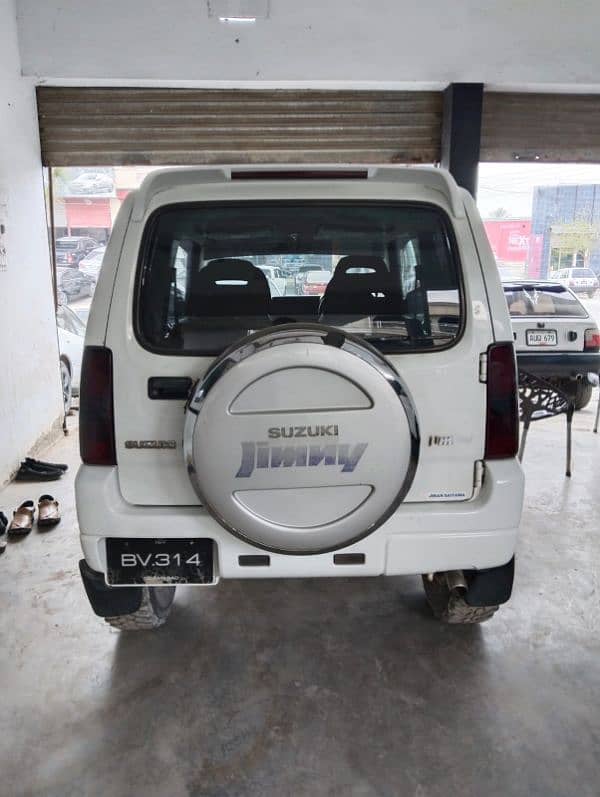 Suzuki Jimny 99/2014 genuine conditions 4