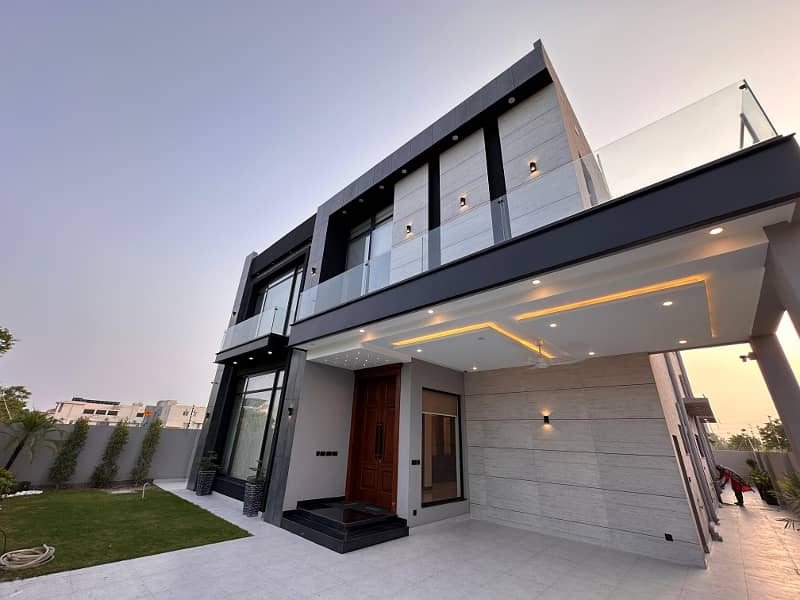 One Kanal Beautiful Modern Bungalow Available For Sale In DHA Phase 7 Lahore. 2