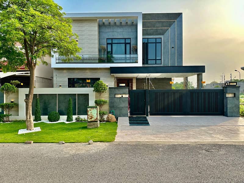 Kanal Ultra Modern Super Luxury Bungalow For Sale On Top Location 0