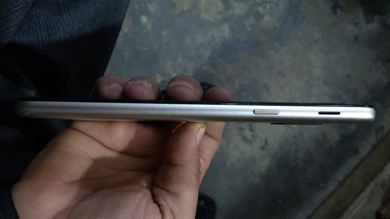 Samsung A6 blkul saf condition No,03016918148 4