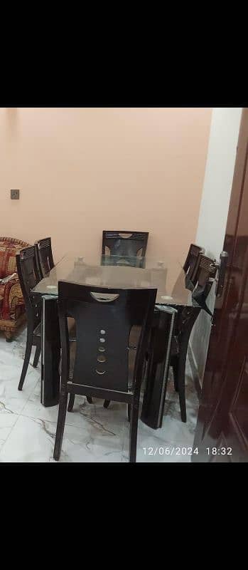 Dining table for sale (urgent) 3