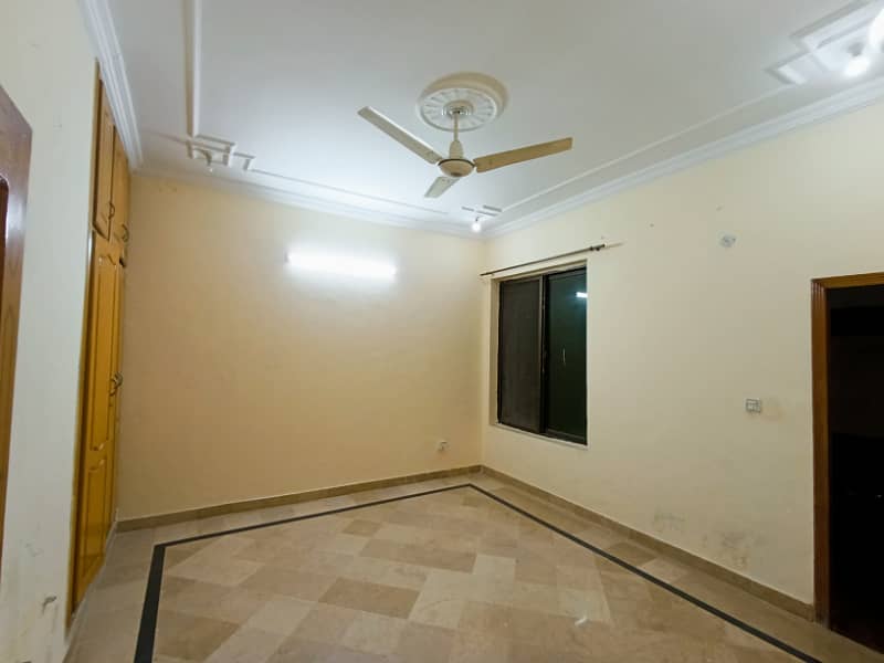 UPPER PORTION IS AVAILABLE FOR RENT IN I-8 ISLAMABAD. 10