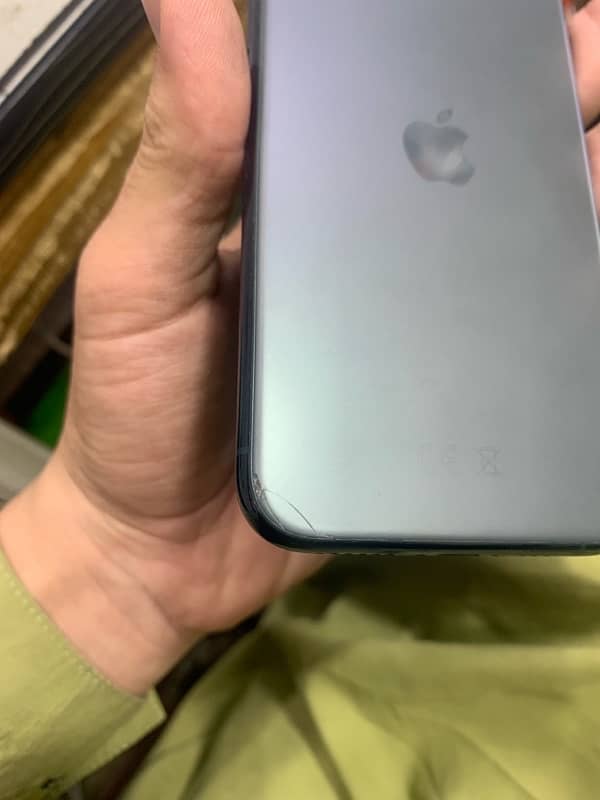 iPhone 11 Pro 256 GB 76 Halth  water pack 1