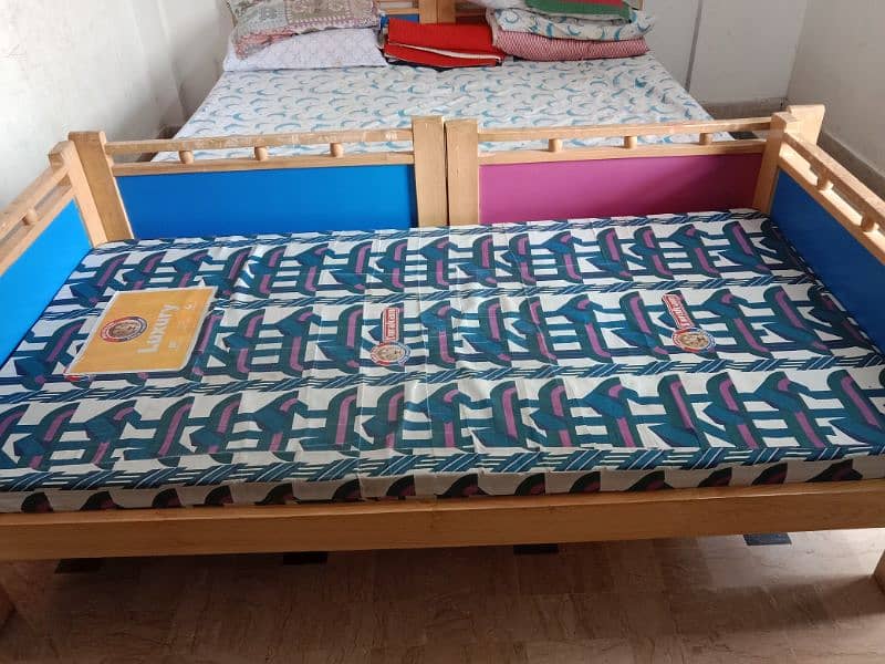 3 single beds with Dura mattress 0