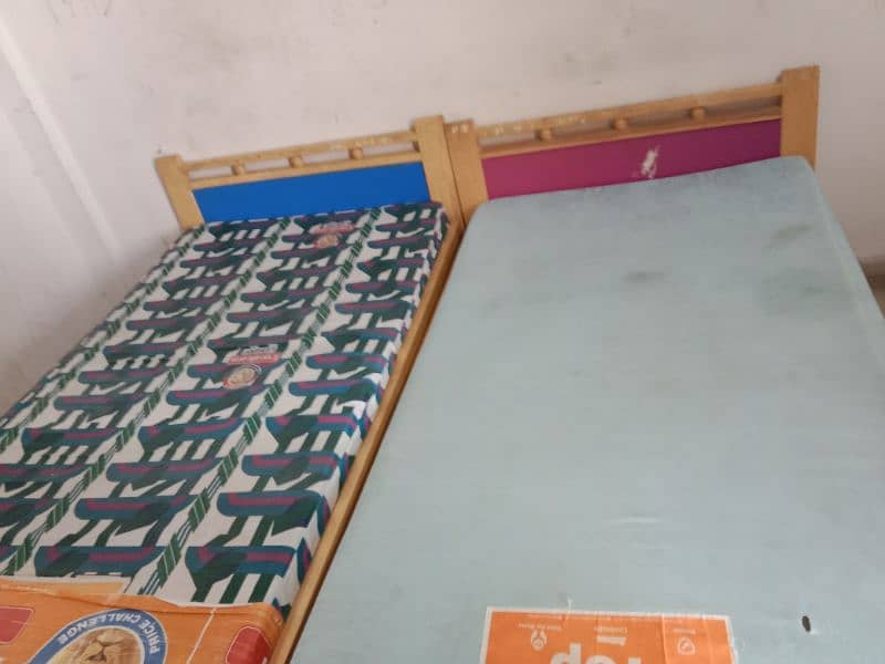 3 single beds with Dura mattress 5