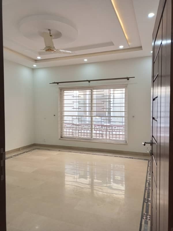 Sector C Kanal Upper Portion Available For Rent 9