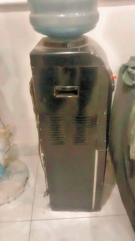 water dispenser (orient 1