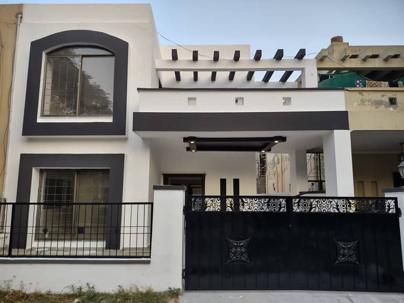 9 MARLA FULLY HOUSE AVAILABLE FOR RENT 0