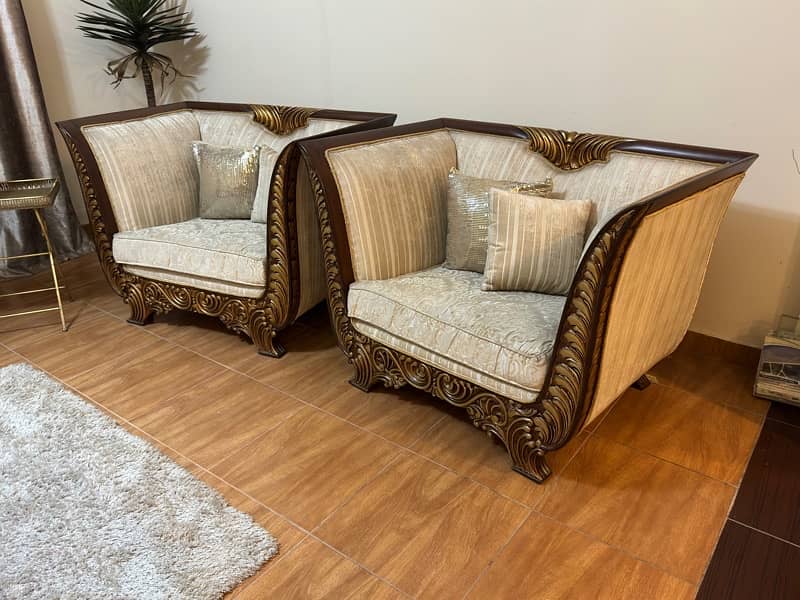 used 7 seater branded solid sheesham wood sofa 1