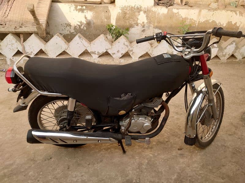 Honda cg 125 red colour 2