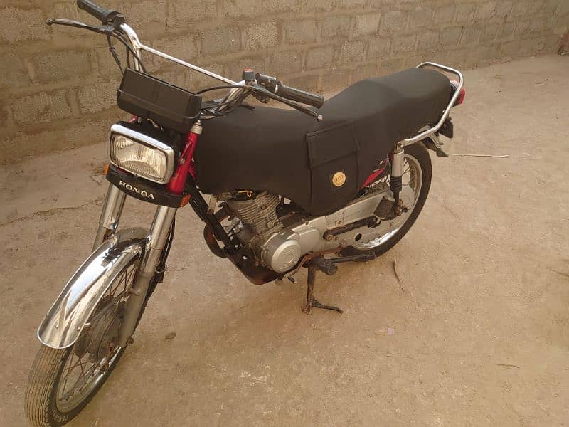 Honda cg 125 red colour 5