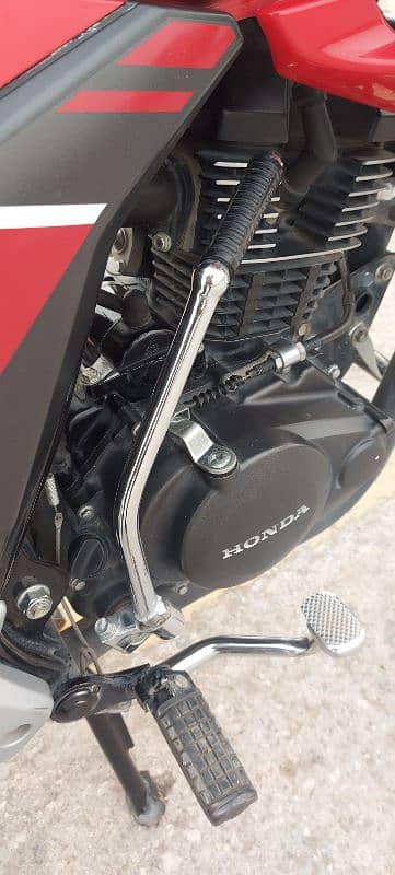 Honda CB150f 2021 4