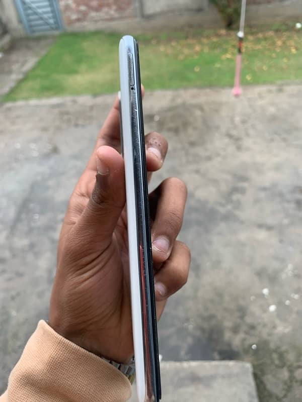 redmi note 10 4gb 128 gb with box super amoled screen 3