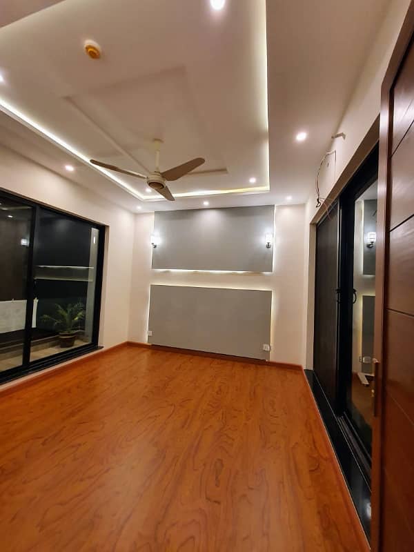 10 MARLA BRAND NEW 150FEET ROAD FACING KANAL LUXURY MODERN DESIGN HOUSE FOR SALE IN DHA PHASE 7 100% ORIGINAL PICTURES ATTACHED NEAR PARK AND MCDONALDS. . 3