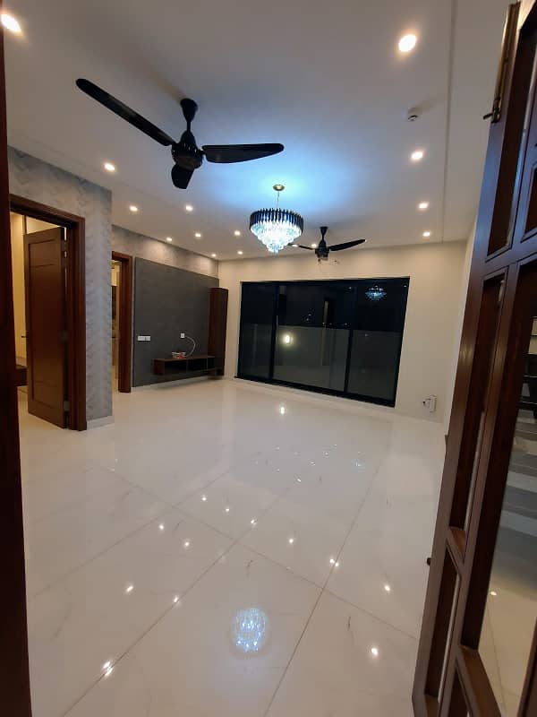 10 MARLA BRAND NEW 150FEET ROAD FACING KANAL LUXURY MODERN DESIGN HOUSE FOR SALE IN DHA PHASE 7 100% ORIGINAL PICTURES ATTACHED NEAR PARK AND MCDONALDS. . 14