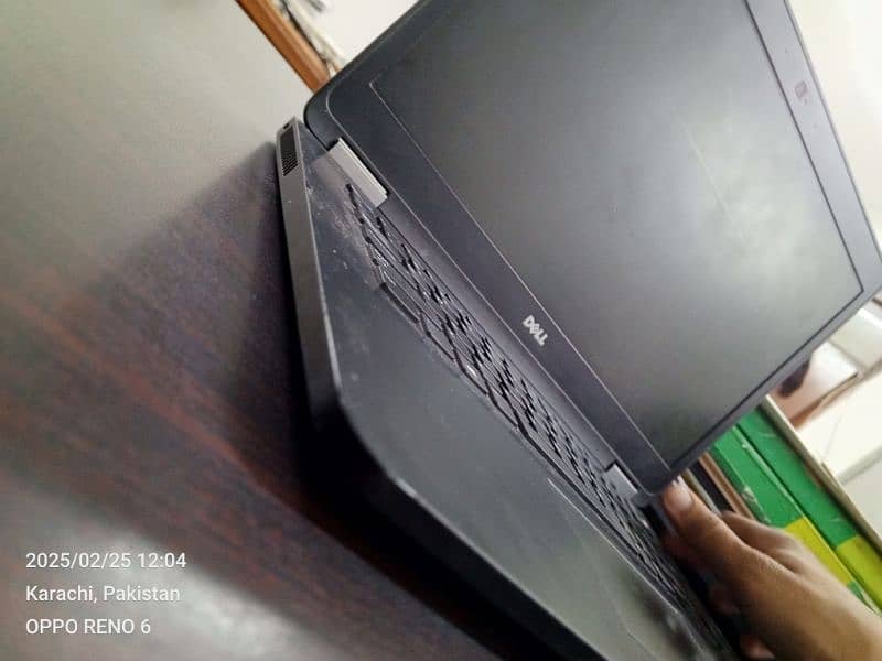 DeLL Laptop 11