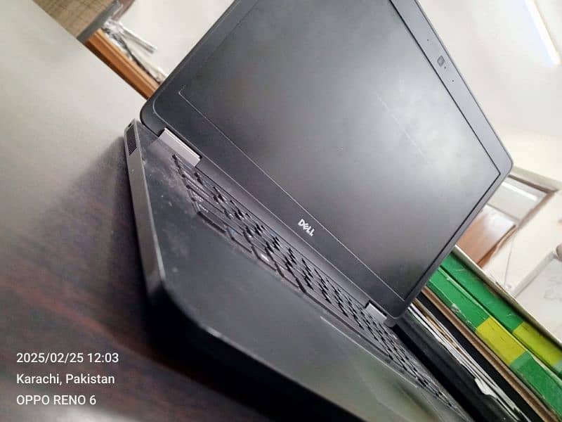 DeLL Laptop 12