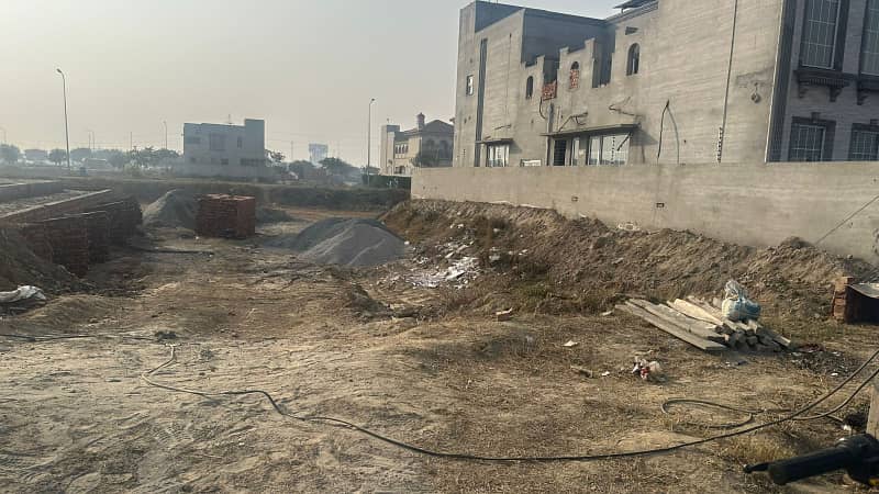 1 Kanal On 70 Feet Road Residential Plot 460 For Sale In DHA Phase 8 Block U 0