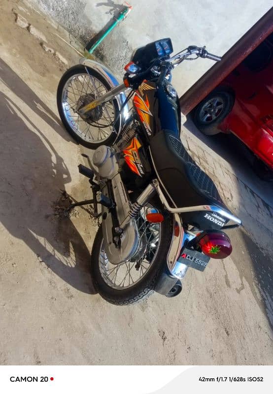 Honda 125 bike 3