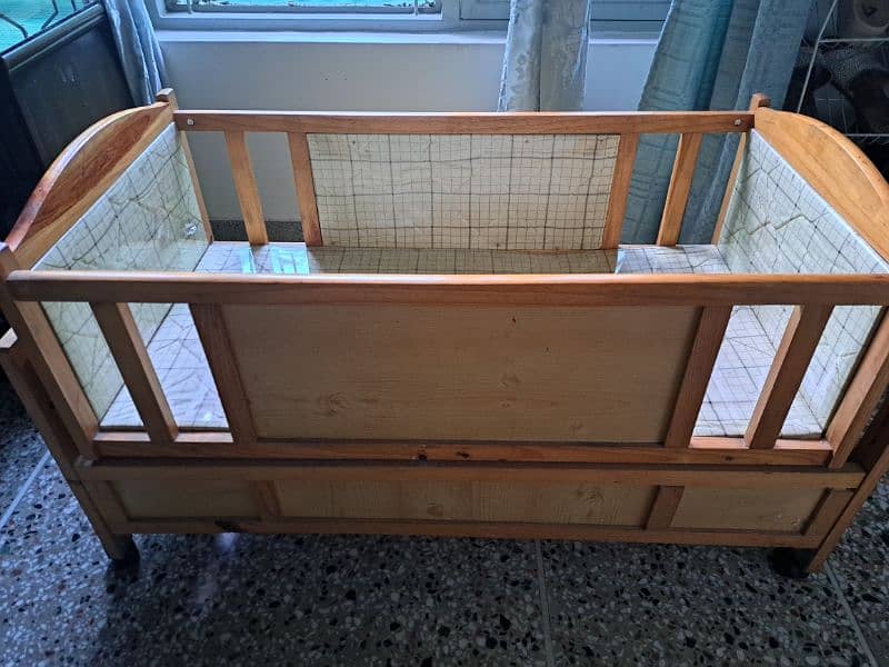 baby cot 1