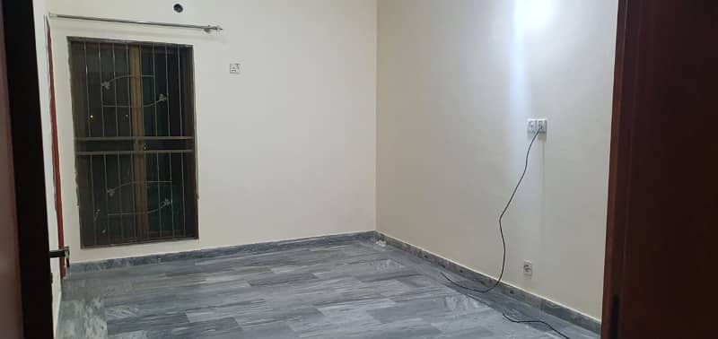 10 Marla Upper Portion for Rent M5, Lake City, Lahore 3