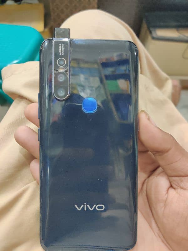 V15 vivo 1