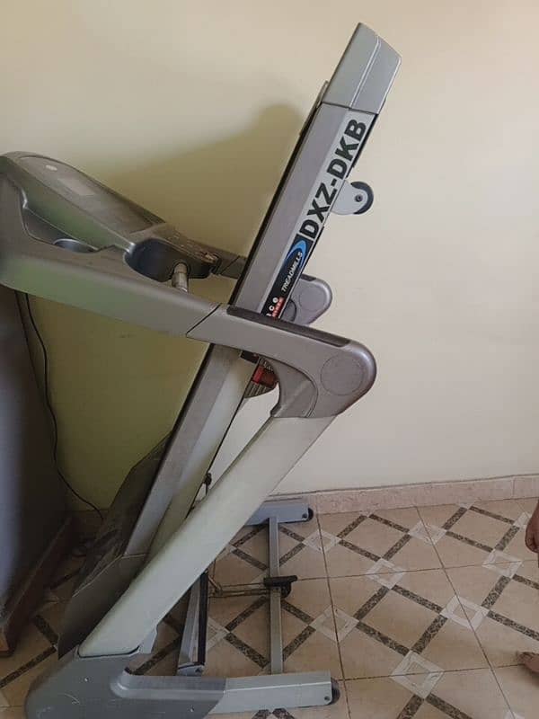 Fitness Treadmill Automatic Machine 2