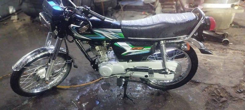 Honda 125 black 10/10 0