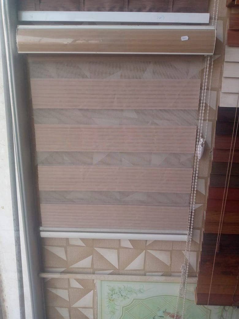 Window Blinds/Fabrics Blinds/Roller Blinds/Roman Blinds/Wooden Blinds 3