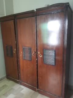 3  door cupboard