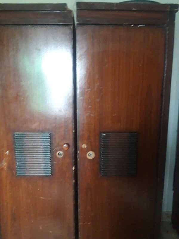 3  door cupboard 3