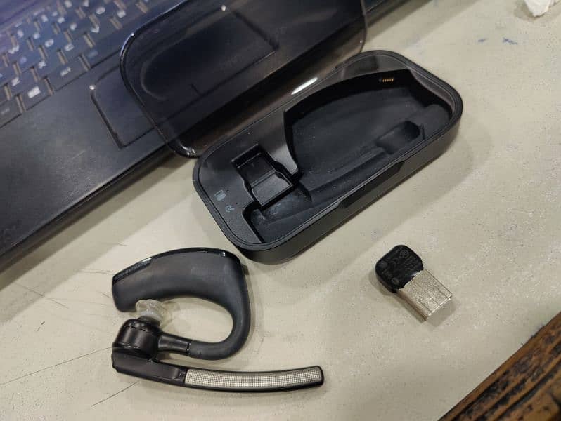 Plantronics UK Wireless Head gear With Complete Accessories 10/10 1