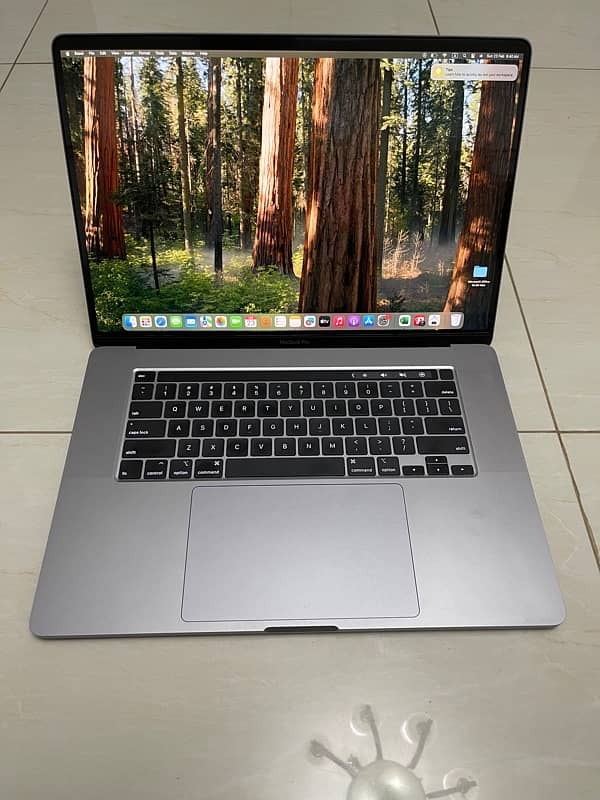 MacBook Pro 16” Core i9 32GB Ram 1TB SSD 3