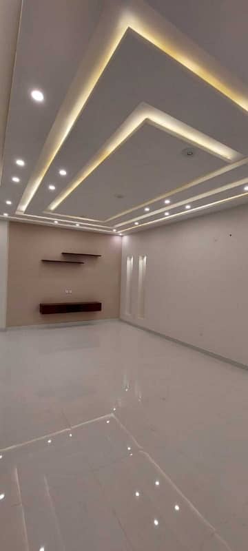 Brand New 10 Marla Luxury House Available For Rent In Talha Block Bahria Town Lahore 3