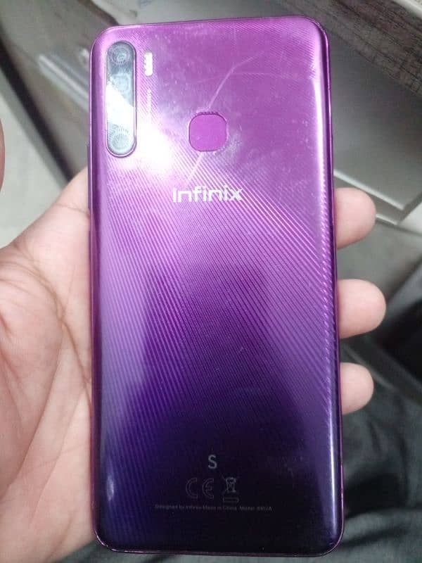 Infinix S5 for sale mobile and box available no charger 3